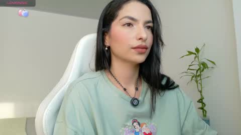 Snapshot of almatease chatting on 06.02.26 Alma online show from 06.02.26