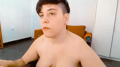 Snapshot of almondonwheels chatting on 12.22.24 Almond online show from 12.22.24