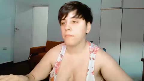 Snapshot of almondonwheels chatting on 01.20.25 Almond online show from 01.20.25