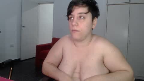 Snapshot of almondonwheels chatting on 01.25.25 Almond online show from 01.25.25