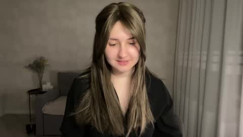 Snapshot of almostinnocent_ chatting on 04.27.26 Anna online show from 04.27.26