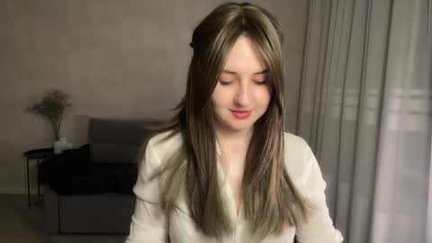 Snapshot of almostinnocent_ chatting on 05.05.26 Anna online show from 05.05.26
