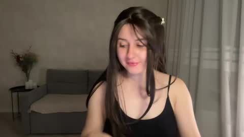 Snapshot of almostinnocent_ chatting on 05.25.26 Anna online show from 05.25.26