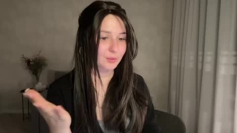 Snapshot of almostinnocent_ chatting on 06.04.26 Anna online show from 06.04.26