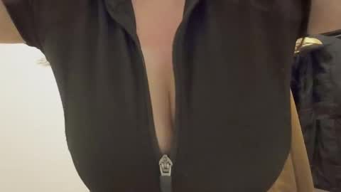 Aloha Catita online show from 10.24.25