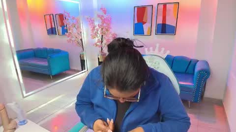 Alondra  online show from 11.26.25