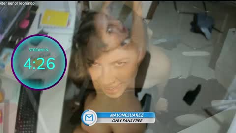 Alondra Suarez online show from 10.24.25