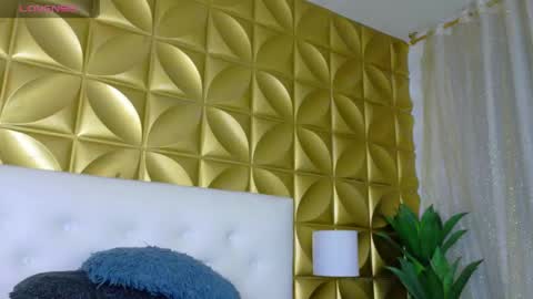 Hazel Bowie online show from 04.13.26