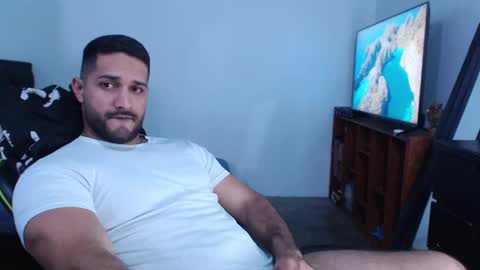 Snapshot of alonxoo chatting on 01.13.25 alonxoo online show from 01.13.25