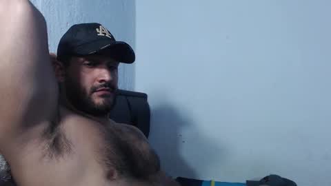 Snapshot of alonxoo chatting on 12.16.25 alonxoo online show from 12.16.25