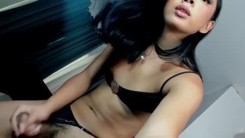 Snapshot of aloraminxx chatting on 10.27.25 Shane online show from 10.27.25