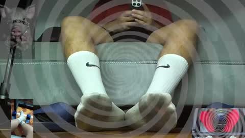 Snapshot of alphacashmaster8 chatting on 05.31.26 MASTER FINDOM DRAIN... online show from 05.31.26