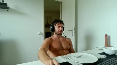 Snapshot of alphah_hunk chatting on 04.20.26 alphah_hunk online show from 04.20.26
