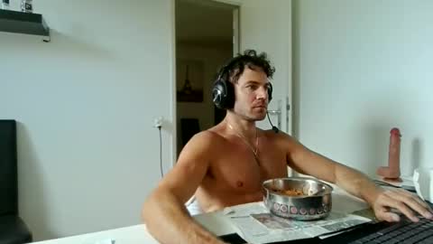 Snapshot of alphah_hunk chatting on 04.29.26 alphah_hunk online show from 04.29.26