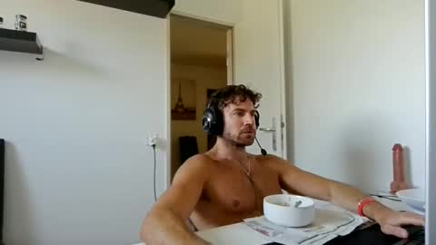 Snapshot of alphah_hunk chatting on 05.08.26 alphah_hunk online show from 05.08.26