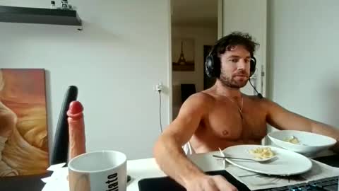 Snapshot of alphah_hunk chatting on 05.18.26 alphah_hunk online show from 05.18.26