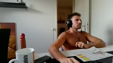 Snapshot of alphah_hunk chatting on 05.21.26 alphah_hunk online show from 05.21.26