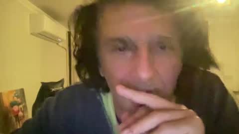 Snapshot of alphandre chatting on 02.04.25 AlphAndre online show from 02.04.25