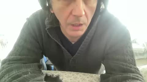 Snapshot of alphandre chatting on 02.12.25 AlphAndre online show from 02.12.25