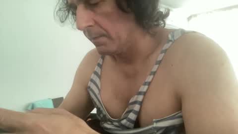 Snapshot of alphandre chatting on 03.02.25 AlphAndre online show from 03.02.25