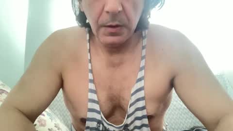 Snapshot of alphandre chatting on 03.04.25 AlphAndre online show from 03.04.25