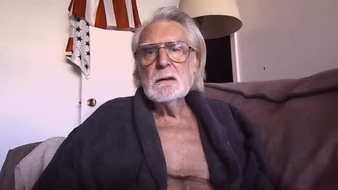 AlphaUniform online show from 02.01.25