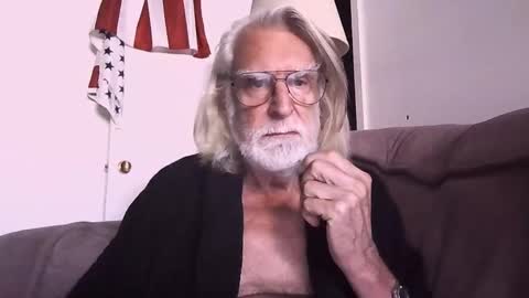 AlphaUniform online show from 09.27.25