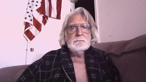 AlphaUniform online show from 04.22.26