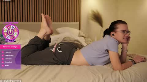 Lucid Dreaming online show from 09.18.25