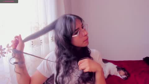 Snapshot of aluna_0310 chatting on 12.16.24 . . online show from 12.16.24