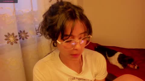 Snapshot of aluna_0310 chatting on 12.16.24 . . online show from 12.16.24