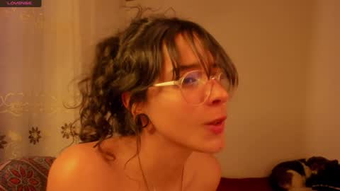 Snapshot of aluna_0310 chatting on 12.19.24 . . online show from 12.19.24
