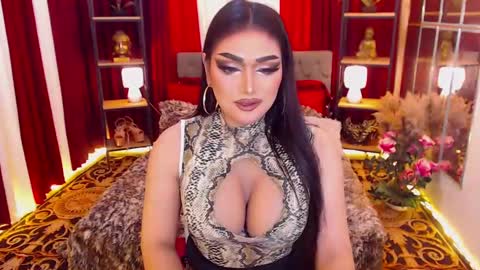 Snapshot of alurajhenson chatting on 01.06.25 Alura Jhenson online show from 01.06.25