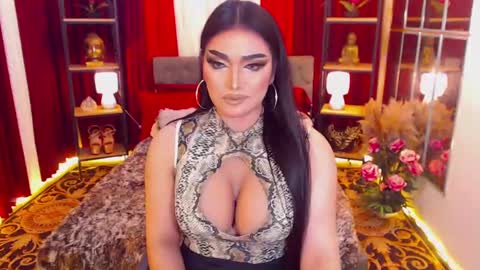 Snapshot of alurajhenson chatting on 01.09.25 Alura Jhenson online show from 01.09.25