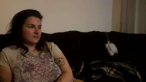 Snapshot of alvie_bones chatting on 01.21.25 Alvie online show from 01.21.25