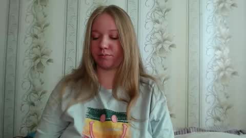 Snapshot of alya764770 chatting on 05.27.26 alya764770 online show from 05.27.26