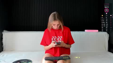 Alena online show from 09.22.25