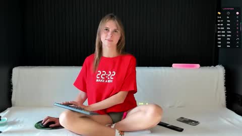 Alena online show from 09.27.25