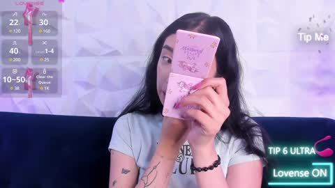 Snapshot of alys_molly chatting on 01.15.25 sopie online show from 01.15.25