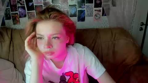 Snapshot of alysameow chatting on 06.11.26 Alysa 7GMT online show from 06.11.26