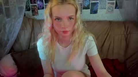 Snapshot of alysameow chatting on 07.15.26 Alysa 7GMT online show from 07.15.26