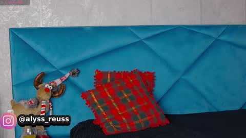 Alyse online show from 02.17.25