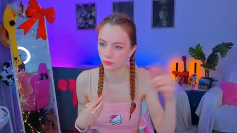 Snapshot of alyssa_smitt chatting on 01.25.25 alyssa_smitt online show from 01.25.25