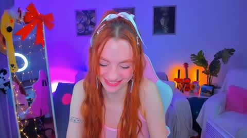 Snapshot of alyssa_smitt chatting on 01.27.25 alyssa_smitt online show from 01.27.25