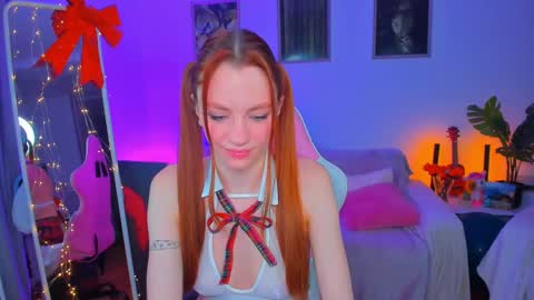 Snapshot of alyssa_smitt chatting on 01.30.25 alyssa_smitt online show from 01.30.25