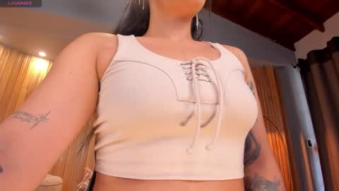 Snapshot of alyssadean_ chatting on 10.13.25 Aly online show from 10.13.25