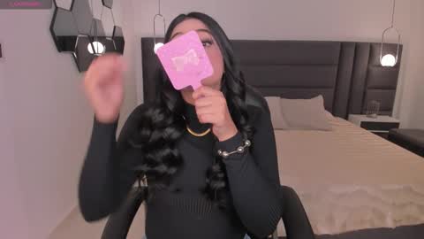 Snapshot of alyssadean_ chatting on 11.12.25 Aly online show from 11.12.25