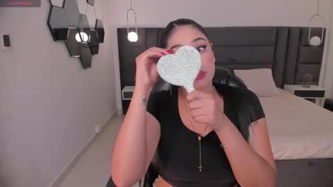 Snapshot of alyssadean_ chatting on 01.08.26 Aly online show from 01.08.26