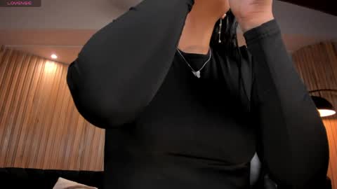 Snapshot of alyssadean_ chatting on 03.28.26 Aly online show from 03.28.26