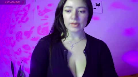 Snapshot of alythia chatting on 06.01.26 alythia online show from 06.01.26